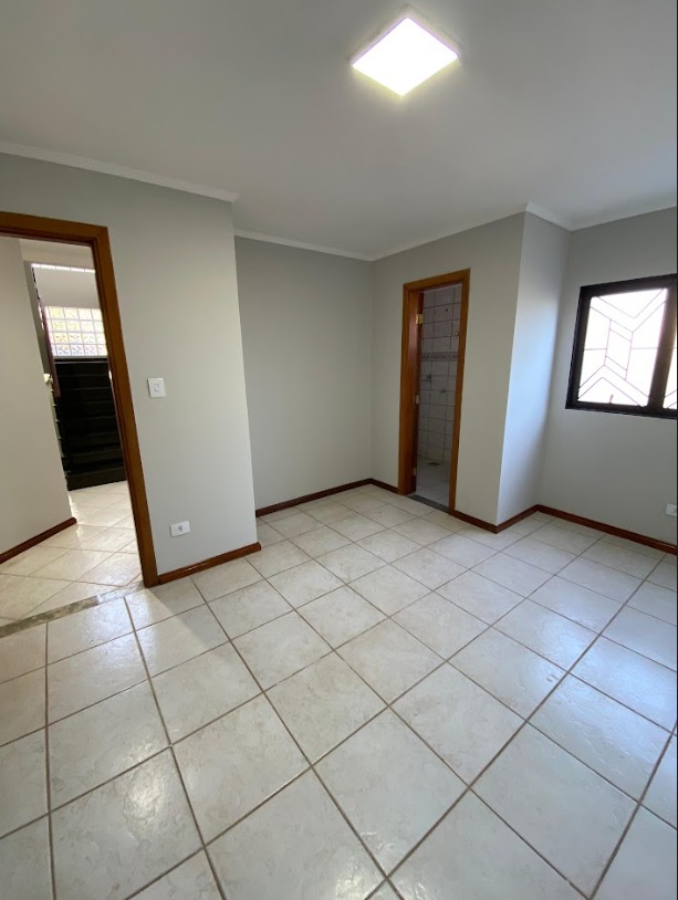 Quarto com banheiro anexo